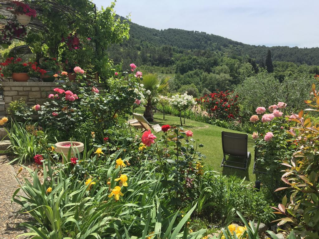 Le Grand Jardin Bed & Breakfast Lafare Exterior foto