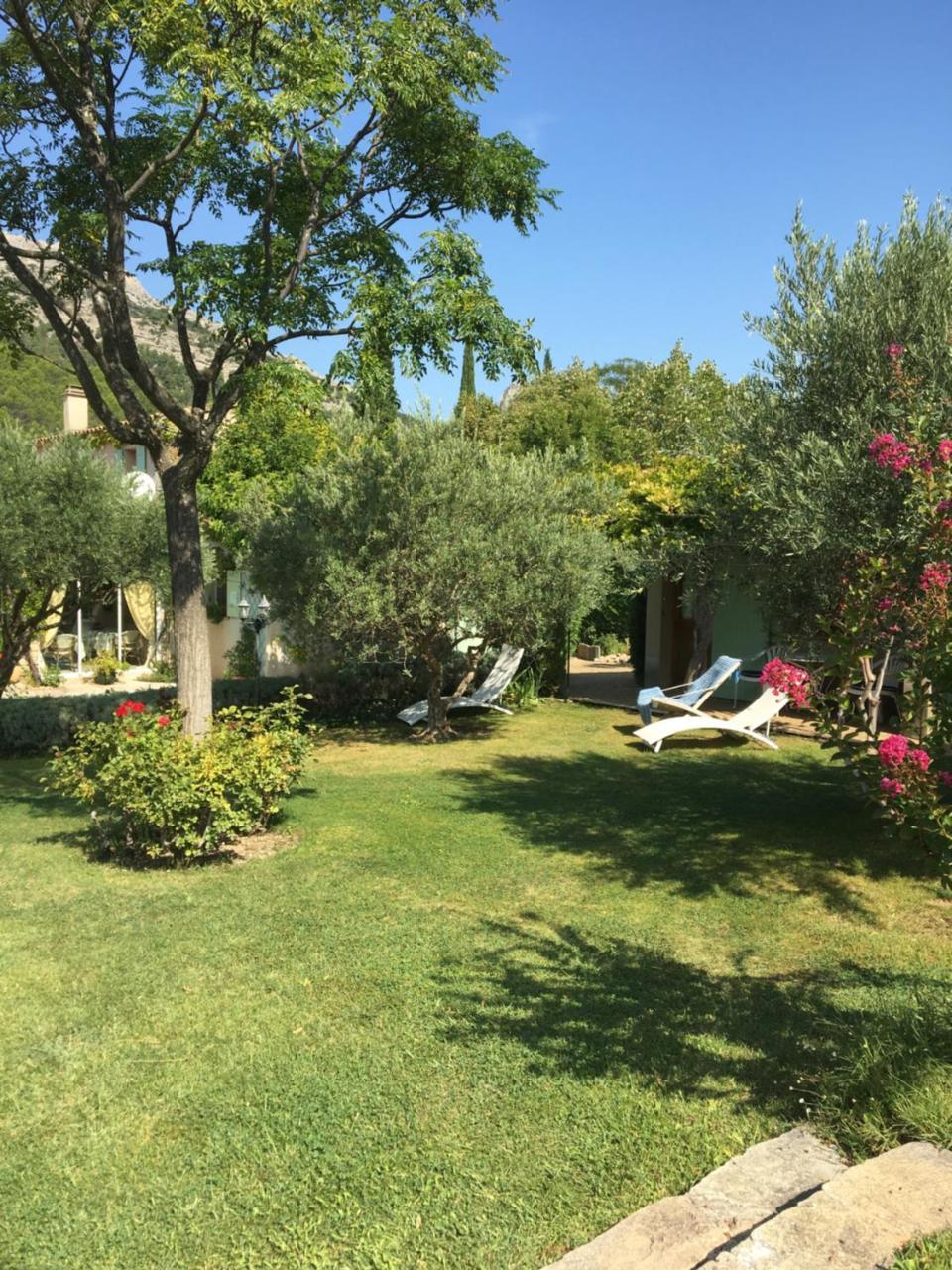 Le Grand Jardin Bed & Breakfast Lafare Exterior foto