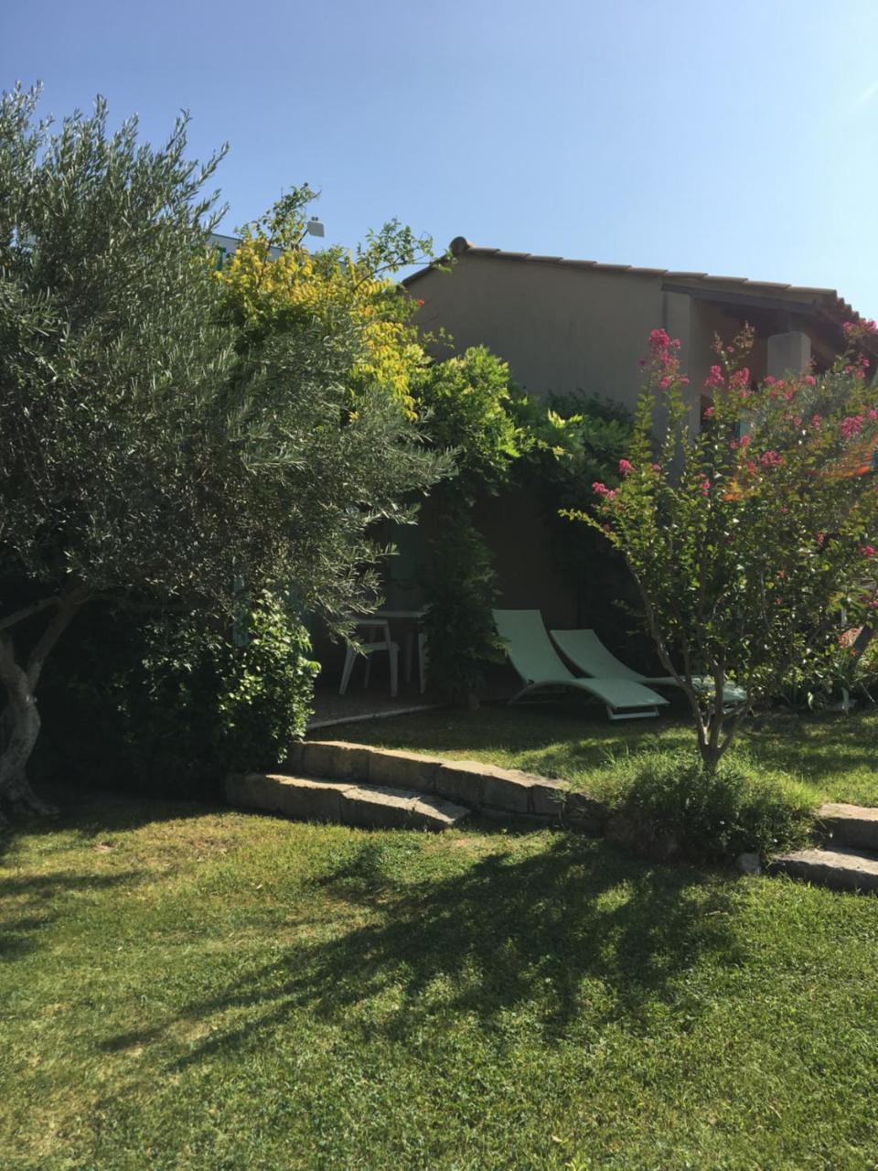 Le Grand Jardin Bed & Breakfast Lafare Exterior foto